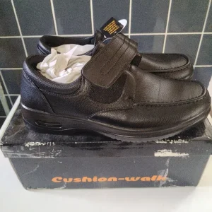 Mens shoes size 9 - Image 3