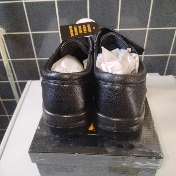 Mens shoes size 9