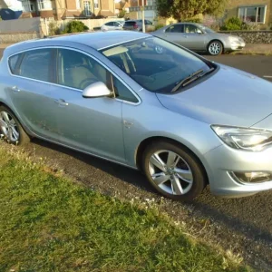 2015 VAUXHALL ASTRA SRI - Silver - 1.7 CTDI - 6 Speed - Image 2