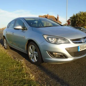 2015 VAUXHALL ASTRA SRI - Silver - 1.7 CTDI - 6 Speed - Image 3