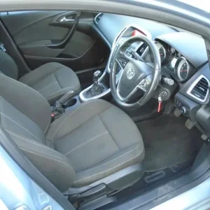 2015 VAUXHALL ASTRA SRI - Silver - 1.7 CTDI - 6 Speed - Image 6