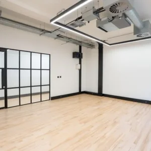 6 to 150 Person Private Office Suites to rent in Calne, Wiltshire - Image 6