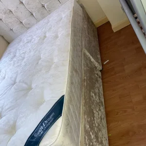 Double bed crushed velvet - Image 3