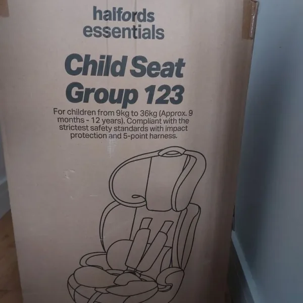 Halfords child car seat