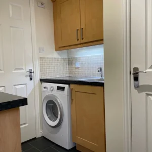 Kitchen Units & Utility Units - Image 5