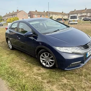 2013 Honda Civic Hatchback Manual - Image 3