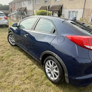 2013 Honda Civic Hatchback Manual - Image 6