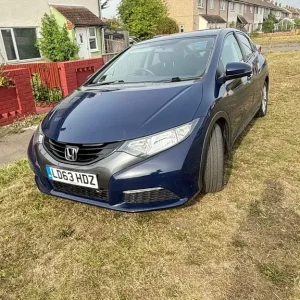 2013 Honda Civic Hatchback Manual - Image 8