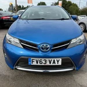 2013 Toyota Auris 1.8 VVT-h Hybrid Sports Estate - Image 5