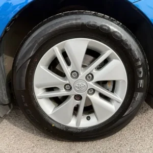 2013 Toyota Auris 1.8 VVT-h Hybrid Sports Estate - Image 8