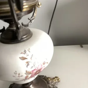 Oil lamp style electric light - Image 2