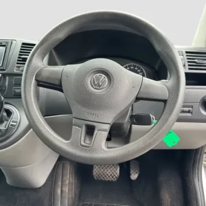 2011 Volkswagen Transporter Shuttle 2.0 TDI 140PS SE DSG Minibus - Image 2