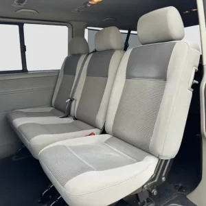 2011 Volkswagen Transporter Shuttle 2.0 TDI 140PS SE DSG Minibus - Image 6