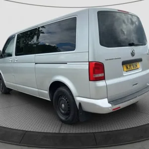 2011 Volkswagen Transporter Shuttle 2.0 TDI 140PS SE DSG Minibus - Image 7