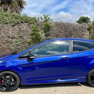 2015 Ford Fiesta ST-2 1.6 Turbo, 6-speed manual, blue 3-door hatchback - Image 3