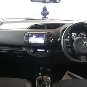 2017 Toyota Yaris 1.5 Excel Hybrid VVT-i CVT 5-door Hatchback - Image 3