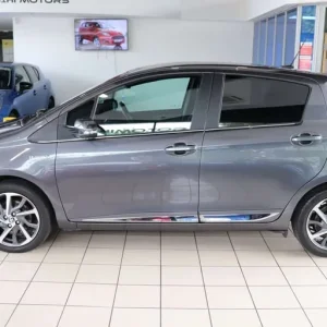 2017 Toyota Yaris 1.5 Excel Hybrid VVT-i CVT 5-door Hatchback - Image 5