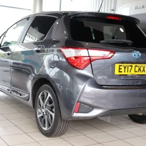 2017 Toyota Yaris 1.5 Excel Hybrid VVT-i CVT 5-door Hatchback - Image 6