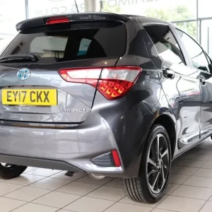 2017 Toyota Yaris 1.5 Excel Hybrid VVT-i CVT 5-door Hatchback - Image 8