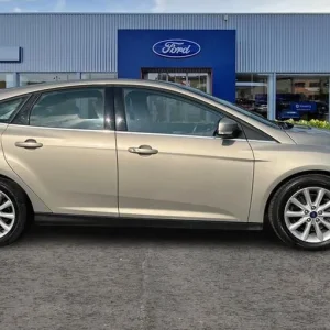 2018 Ford Focus 1.5 EcoBoost Titanium with Nav and Manual Hatchback - Image 3