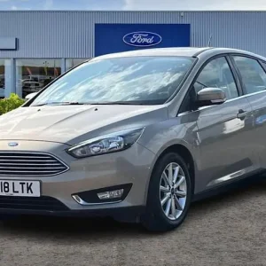 2018 Ford Focus 1.5 EcoBoost Titanium with Nav and Manual Hatchback - Image 5