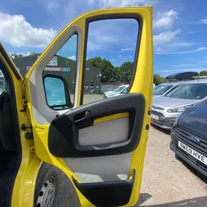 2019 Citroen Relay 33 L1H1 Enterprise Blue HDi Panel Van - Image 4