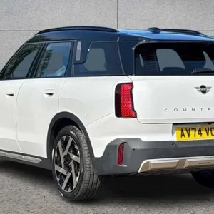 2024 MINI Countryman E Exclusive 66kWh 5-door Electric Hatchback - Image 2