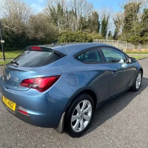 2013 Vauxhall Astra GTC 2.0 CDTI - Image 4