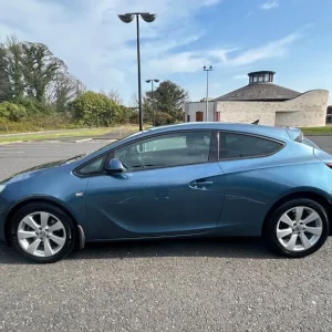 2013 Vauxhall Astra GTC 2.0 CDTI - Image 5