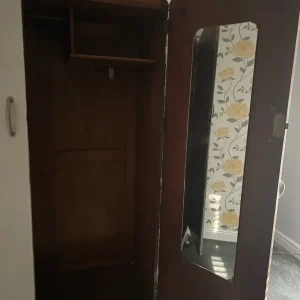 Wardbrobe and draws - Image 3