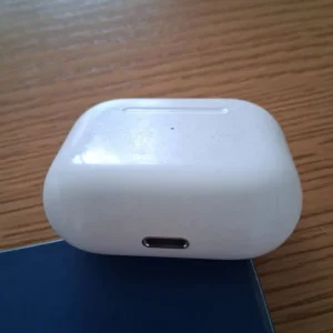 Earbuds with charger - Image 6