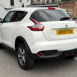 2019 Nissan Juke 1.6 Acenta XTRON Euro 6 5-door hatchback - Image 4