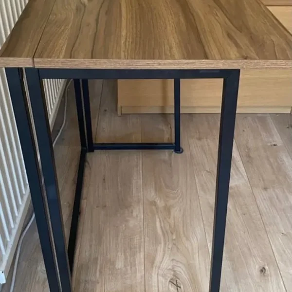 Foldable table