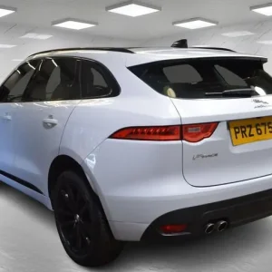 Jaguar F-Pace 2.0 D180 AWD 2019 YULONG WHITE PEARLESCENT - Image 8