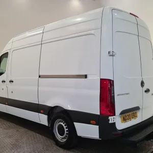 MERCEDES-BENZ SPRINTER 2.1 314 CDI P/V L2 H2 RWD 143 BHP MWB DIESEL - Image 4