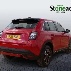 2025 Fiat 600 1.2 MHEV SUV 5-door hatchback - Image 3