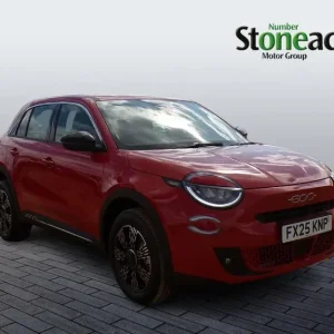 2025 Fiat 600 1.2 MHEV SUV 5-door hatchback
