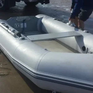 Zodiac inflatable boat with Suzuki 6hp outboard - Image 5