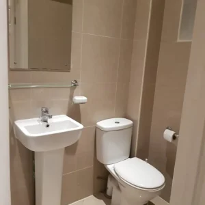 Self-contained studio for a couple or single professional - Image 5