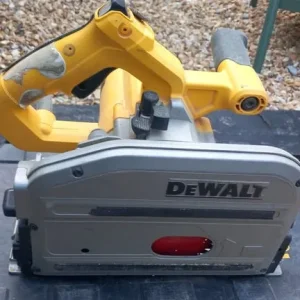 Dewalt 110 plunge saw with tracks - Image 3