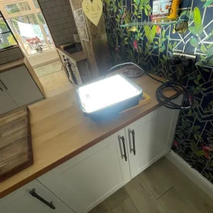 240v led floodlight with extra sockets - Image 2