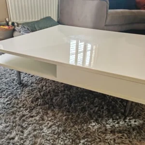 Large white coffee table with chrome legs - Image 3