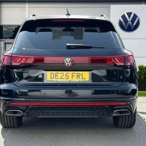 2025 Volkswagen Touareg 3.0 V6 TDI 4Motion 286 Black Edition - Image 4