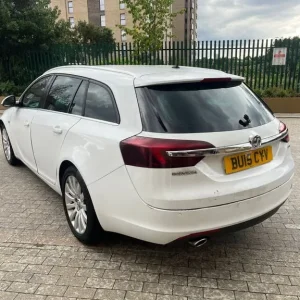 2015 Vauxhall Insignia Estate Manual - Image 3
