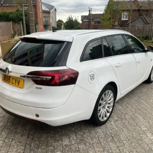2015 Vauxhall Insignia Estate Manual - Image 4