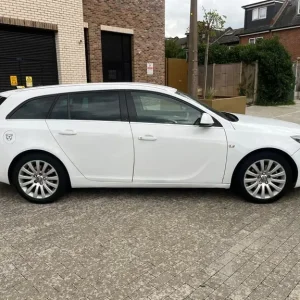 2015 Vauxhall Insignia Estate Manual - Image 5