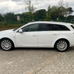 2015 Vauxhall Insignia Estate Manual - Image 6