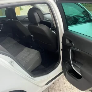 2015 Vauxhall Insignia Estate Manual - Image 8