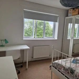 1-bedroom room in a quiet semi-detached house, Exmouth, East Devon - Image 2