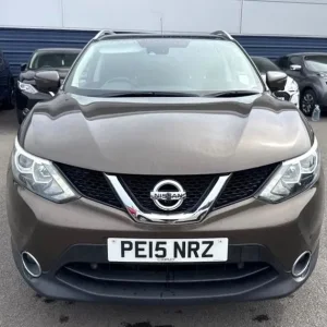 2015 Nissan Qashqai 1.2 DIG-T n-tec+ SUV - Image 4